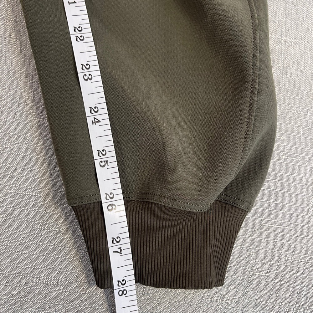 Lululemon On the Fly Travel Woven Jogger‎ Womens 4 Dark Olive Green Pants - Picture 13 of 14